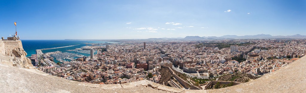 Vista_de_Alicante,_España,_2014-07-04,_DD_67-70_PAN
